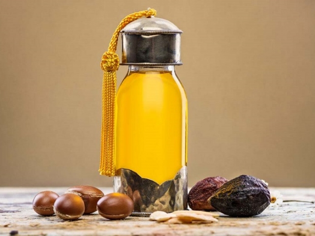 خواص شگفت‌آور روغن آرگان برای مو و پوست